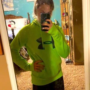 Vibrant green, comfortable Nike sweatshirt.